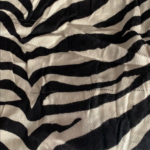 Scarf - Picture 2 of 3